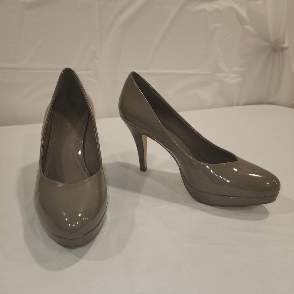 Aldo Patent Leather Taupe Heels. Size 9M/ EU40. WORN ONE TIME! GREAT CONDTION!